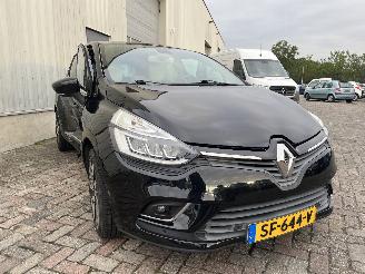 Renault Clio Clio IV (5R) Hatchback 5-drs 1.2 TCE 16V GT EDC (H5F-412(H5F-G4)) [87k=
W]  (01-2016/08-2021) picture 5