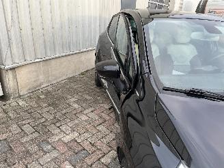 Renault Clio Clio IV (5R) Hatchback 5-drs 1.2 TCE 16V GT EDC (H5F-412(H5F-G4)) [87k=
W]  (01-2016/08-2021) picture 9