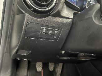 Mazda 2 2 (DJ/DL) Hatchback 1.5 SkyActiv-G 90 (P5Y8) [66kW]  (08-2014/11-2017)= picture 20