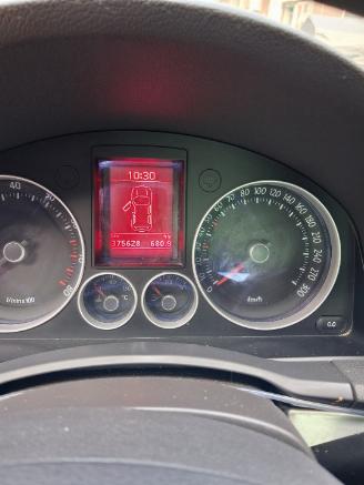 Volkswagen Golf Golf V (1K1) Hatchback 2.0 GTI 16V (AXX) [147kW]  (10-2004/02-2009) picture 2