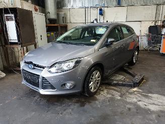 Démontage voiture Ford Focus Focus 3 Hatchback 1.0 Ti-VCT EcoBoost 12V 100 (M2DA(Euro 5)) [74kW]  (=
02-2012/05-2018) 2012/6