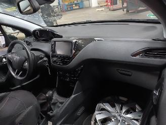 Peugeot 208 208 I (CA/CC/CK/CL) Hatchback 1.2 Vti 12V PureTech 82 (EB2F(HMZ)) [60k=
W]  (03-2012/12-2019) picture 5