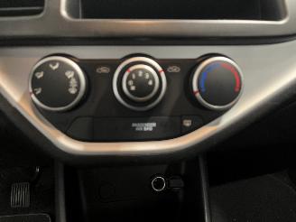 Kia Picanto Picanto (TA) Hatchback 1.0 12V (G3LA) [51kW]  (05-2011/06-2017) picture 20