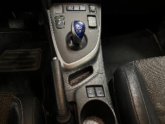 Toyota Auris Auris Touring Sports (E18) Combi 1.8 16V Hybrid (2ZRFXE) [100kW]  (07-=
2013/12-2018) picture 19