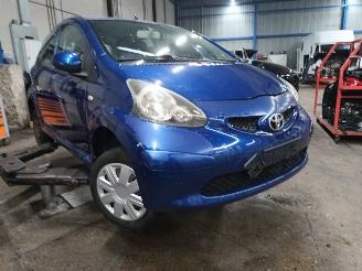 Toyota Aygo Aygo (B10) Hatchback 1.0 12V VVT-i (1KR-FE) [50kW]  (07-2005/05-2014) picture 2