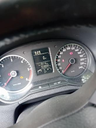 Volkswagen Polo Polo V (6R) Hatchback 1.2 TDI 12V BlueMotion (CFWA(Euro 5)) [55kW]  (1=
0-2009/05-2014) picture 2