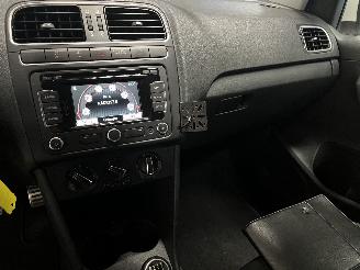 Volkswagen Polo Polo V (6R) Hatchback 1.2 TDI 12V BlueMotion (CFWA(Euro 5)) [55kW]  (1=
0-2009/05-2014) picture 16