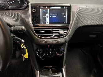 Peugeot 2008 2008 (CU) MPV 1.2 Vti 12V PureTech 82 (EB2F(HMZ)) [60kW]  (03-2013/12-=
2018) picture 13