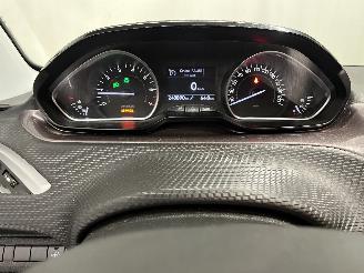 Peugeot 2008 2008 (CU) MPV 1.2 Vti 12V PureTech 82 (EB2F(HMZ)) [60kW]  (03-2013/12-=
2018) picture 14