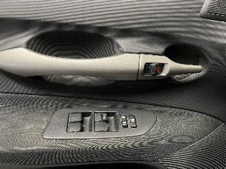 Toyota Auris Auris (E15) Hatchback 1.6 Dual VVT-i 16V (1ZRFE) [91kW]  (03-2007/09-2=
012) picture 25