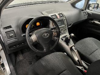 Toyota Auris Auris (E15) Hatchback 1.6 Dual VVT-i 16V (1ZRFE) [91kW]  (03-2007/09-2=
012) picture 18