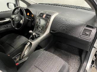 Toyota Auris Auris (E15) Hatchback 1.6 Dual VVT-i 16V (1ZRFE) [91kW]  (03-2007/09-2=
012) picture 15