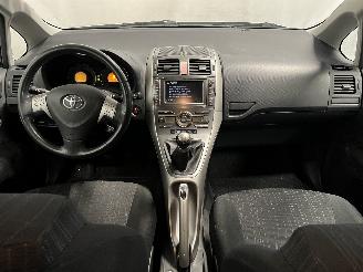 Toyota Auris Auris (E15) Hatchback 1.6 Dual VVT-i 16V (1ZRFE) [91kW]  (03-2007/09-2=
012) picture 17