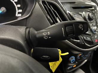 Ford B-Max B-Max (JK8) MPV 1.0 EcoBoost 12V 100 (SFJA(Euro 5)) [74kW]  (10-2012/1=
2-2017) picture 16