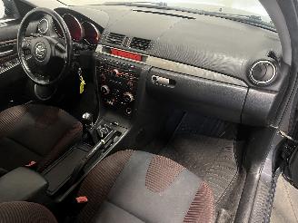 Mazda 3 3 (BK12) Sedan 2.0i 16V (LFN7) [110kW]  (10-2003/12-2009) picture 16