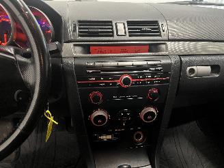 Mazda 3 3 (BK12) Sedan 2.0i 16V (LFN7) [110kW]  (10-2003/12-2009) picture 20