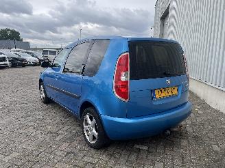 Skoda Roomster Roomster (5J) MPV 1.4 16V (BXW) [63kW]  (09-2006/05-2015) picture 4