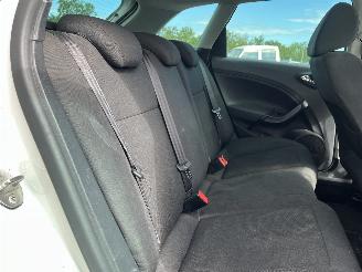 Seat Ibiza Ibiza ST (6J8) Combi 1.4 TDI 12V (CUSB) [66kW]  (05-2015/07-2016) picture 14