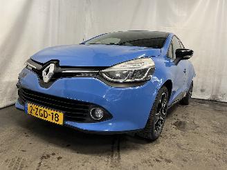 Vaurioauto  passenger cars Renault Clio Clio IV (5R) Hatchback 5-drs 1.5 Energy dCi 90 FAP (K9K-639) [66kW]  (=
11-2012/08-2021) 2015/1