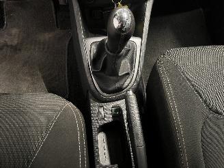 Renault Clio Clio IV Estate/Grandtour (7R) Combi 5-drs 0.9 Energy TCE 90 12V (H4B-4=
00(H4B-A4)) [66kW]  (01-2013/08-2021) picture 17