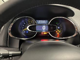 Renault Clio Clio IV Estate/Grandtour (7R) Combi 5-drs 0.9 Energy TCE 90 12V (H4B-4=
00(H4B-A4)) [66kW]  (01-2013/08-2021) picture 19