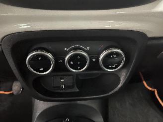 Fiat 500L 500L (199) MPV 0.9 TwinAir Turbo 105 (199.B.6000(Euro 6)) [77kW]  (09-=
2012/...) picture 24