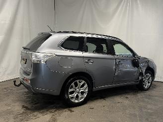 Mitsubishi Outlander Outlander (GF/GG) SUV 2.0 16V PHEV 4x4 (S61) [147kW]  (01-2014/12-2021=
) picture 6