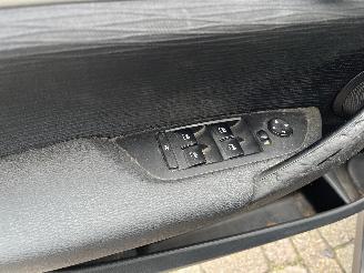 BMW X1 X1 (E84) SUV sDrive 18d 2.0 16V (N47-D20C) [105kW]  (12-2009/06-2015) picture 19