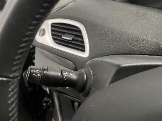 Renault Scenic Scénic III (JZ) MPV 1.2 16V TCe 115 Energy (H5F-400(H5F-A4)) [85kW] =
 (04-2012/09-2016) picture 19
