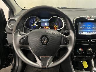 Renault Clio Clio IV Estate/Grandtour (7R) Combi 5-drs 0.9 Energy TCE 90 12V (H4B-4=
00(H4B-A4)) [66kW]  (01-2013/08-2021) picture 16