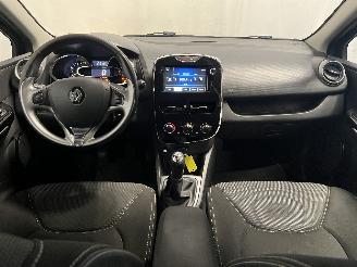 Renault Clio Clio IV Estate/Grandtour (7R) Combi 5-drs 0.9 Energy TCE 90 12V (H4B-4=
00(H4B-A4)) [66kW]  (01-2013/08-2021) picture 14