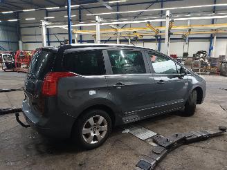Peugeot 5008 5008 I (0A/0E) MPV 1.2 12V e-THP PureTech 130 (EB2DTS(HNY)) [96kW]  (0=
1-2015/03-2017) picture 3