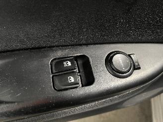 Hyundai I-20 i20 Hatchback 1.2i 16V (G4LA) [57kW]  (09-2008/12-2012) picture 17
