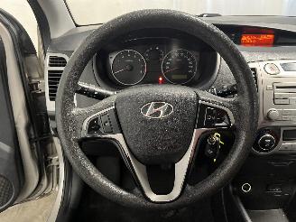 Hyundai I-20 i20 Hatchback 1.2i 16V (G4LA) [57kW]  (09-2008/12-2012) picture 22