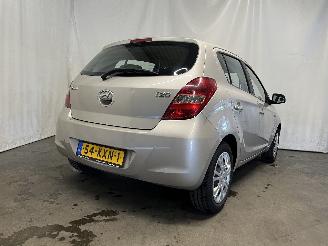 Hyundai I-20 i20 Hatchback 1.2i 16V (G4LA) [57kW]  (09-2008/12-2012) picture 5