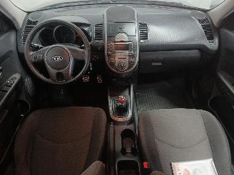 Kia Soul Soul I (AM) MPV 1.6 CRDi 16V (D4FB) [94kW]  (02-2009/03-2014) picture 11