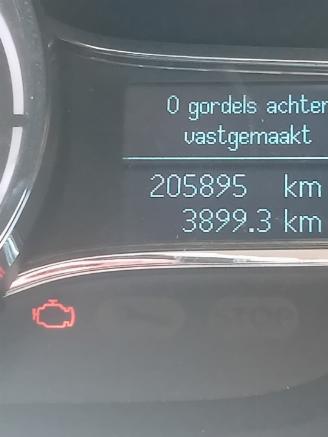 Renault Mégane Megane III Grandtour (KZ) Combi 5-drs 1.2 16V TCE 115 (H5F-400(H5F-A4)=
) [85kW]  (03-2012/02-2016) picture 2