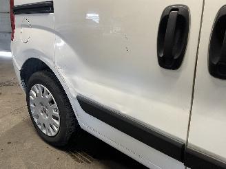 Fiat Qubo Qubo MPV 1.4 (350.A.1000) [57kW]  (10-2009/...) picture 8