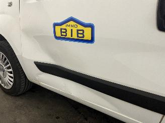 Fiat Qubo Qubo MPV 1.4 (350.A.1000) [57kW]  (10-2009/...) picture 14