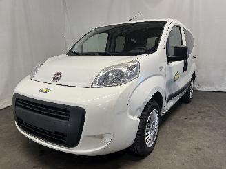 krockskadad bil auto Fiat Qubo Qubo MPV 1.4 (350.A.1000) [57kW]  (10-2009/...) 2016/9