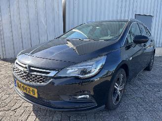 krockskadad bil auto Opel Astra Astra K Sports Tourer Combi 1.6 BiTurbo CDTI 16V (B16DTR) [118kW]  (11=
-2015/12-2022) 2016/12