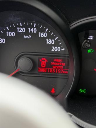 Kia Picanto Picanto (TA) Hatchback 1.0 12V (G3LA) [51kW]  (05-2011/06-2017) picture 2