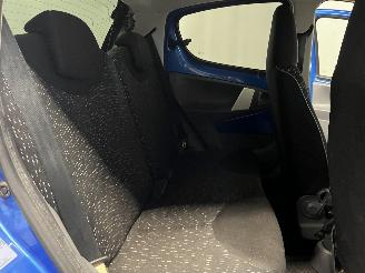Peugeot 107 107 Hatchback 1.0 12V (384F(1KR)) [50kW]  (06-2005/05-2014) picture 23