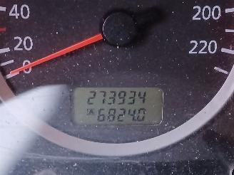 Nissan Almera Almera Tino (V10M) MPV 1.8 16V (QG18DE) [85kW]  (12-2002/02-2006) picture 2