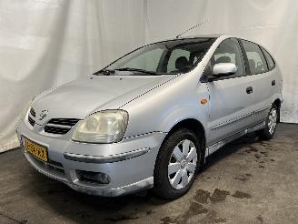 Nissan Almera Almera Tino (V10M) MPV 1.8 16V (QG18DE) [85kW]  (12-2002/02-2006) picture 3