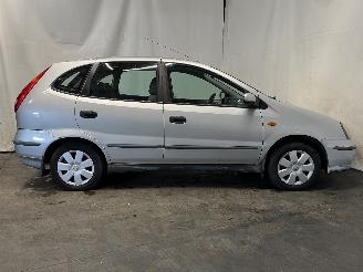 Nissan Almera Almera Tino (V10M) MPV 1.8 16V (QG18DE) [85kW]  (12-2002/02-2006) picture 7