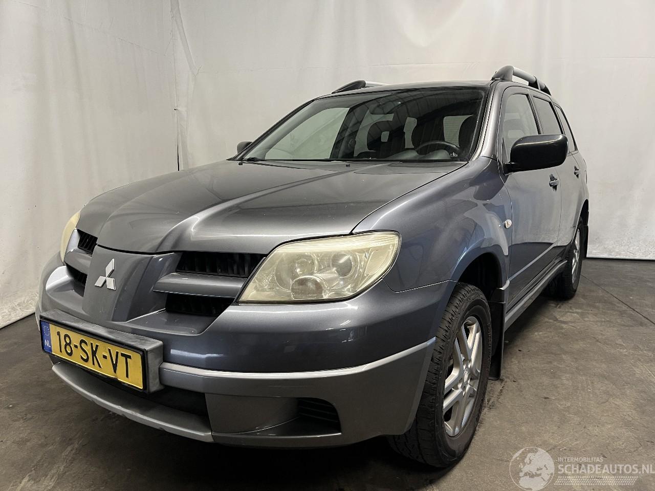 Mitsubishi Outlander Outlander (CU) SUV 2.0 16V 4x2 (4G63(DOHC 16V)) [100kW]  (05-2003/10-2=
006)