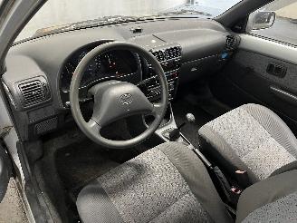 Toyota Starlet Starlet (EP8/NP8) Hatchback 1.3 Friend,XLi 12V (2E-ELU) [55kW]  (12-19=
89/03-1996) picture 15