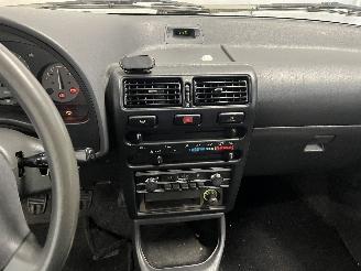 Toyota Starlet Starlet (EP8/NP8) Hatchback 1.3 Friend,XLi 12V (2E-ELU) [55kW]  (12-19=
89/03-1996) picture 17
