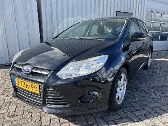 skadebil auto Ford Focus Focus 3 Wagon Combi 1.6 TDCi ECOnetic (NGDB) [77kW]  (05-2012/05-2018)= 2014/6